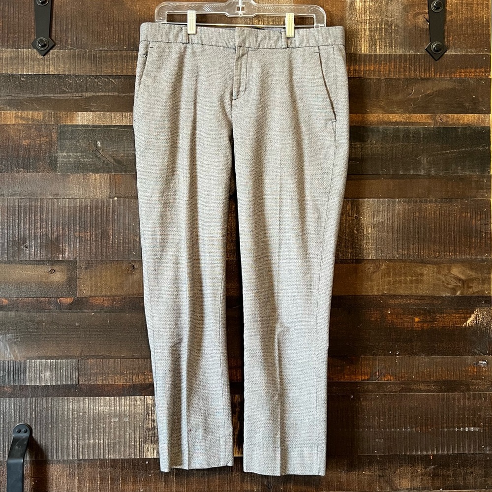 Banana Republic gray capri, Avery fit. Size 6.
